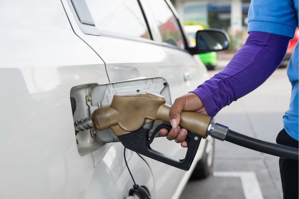 Desvendando os Segredos para Economizar Combustível: Dicas Essenciais para Motoristas